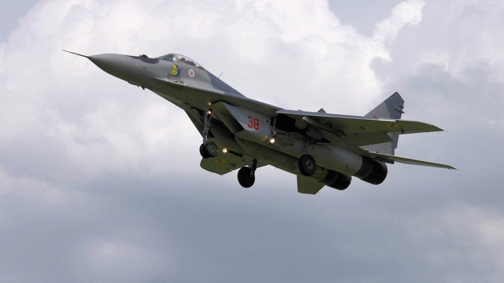 AYX官网-里昂持续调整锋线组合保持进攻多样性，里昂前锋